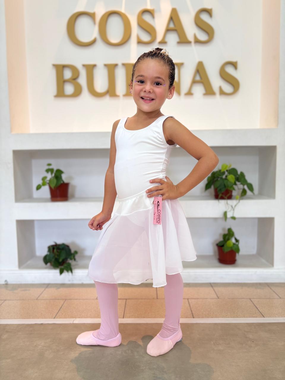 Pequeñas bailarinas en el estudio